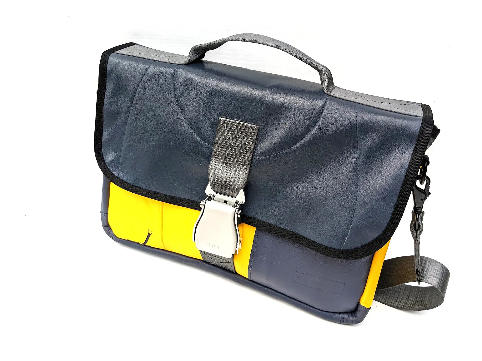 Mariclaro Laptop Bag - Jazz Air / 2 - Dash8