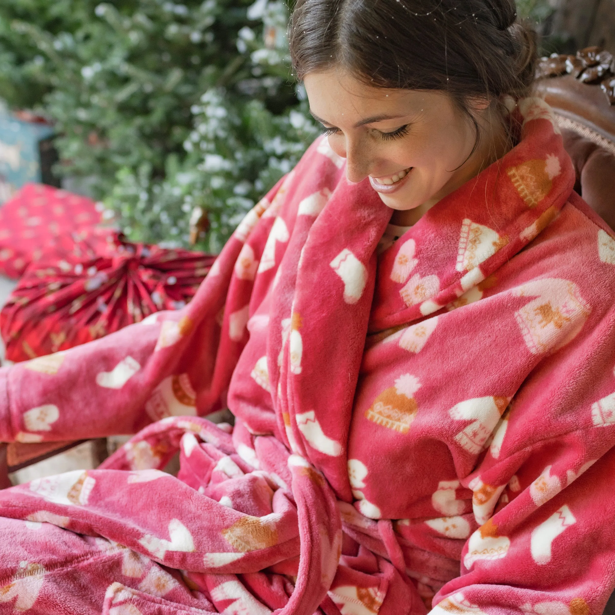 Robe de chambre rose à motif automnal en peluche, adulte || Pink dressing gown with autumnal all over print in plush, adult