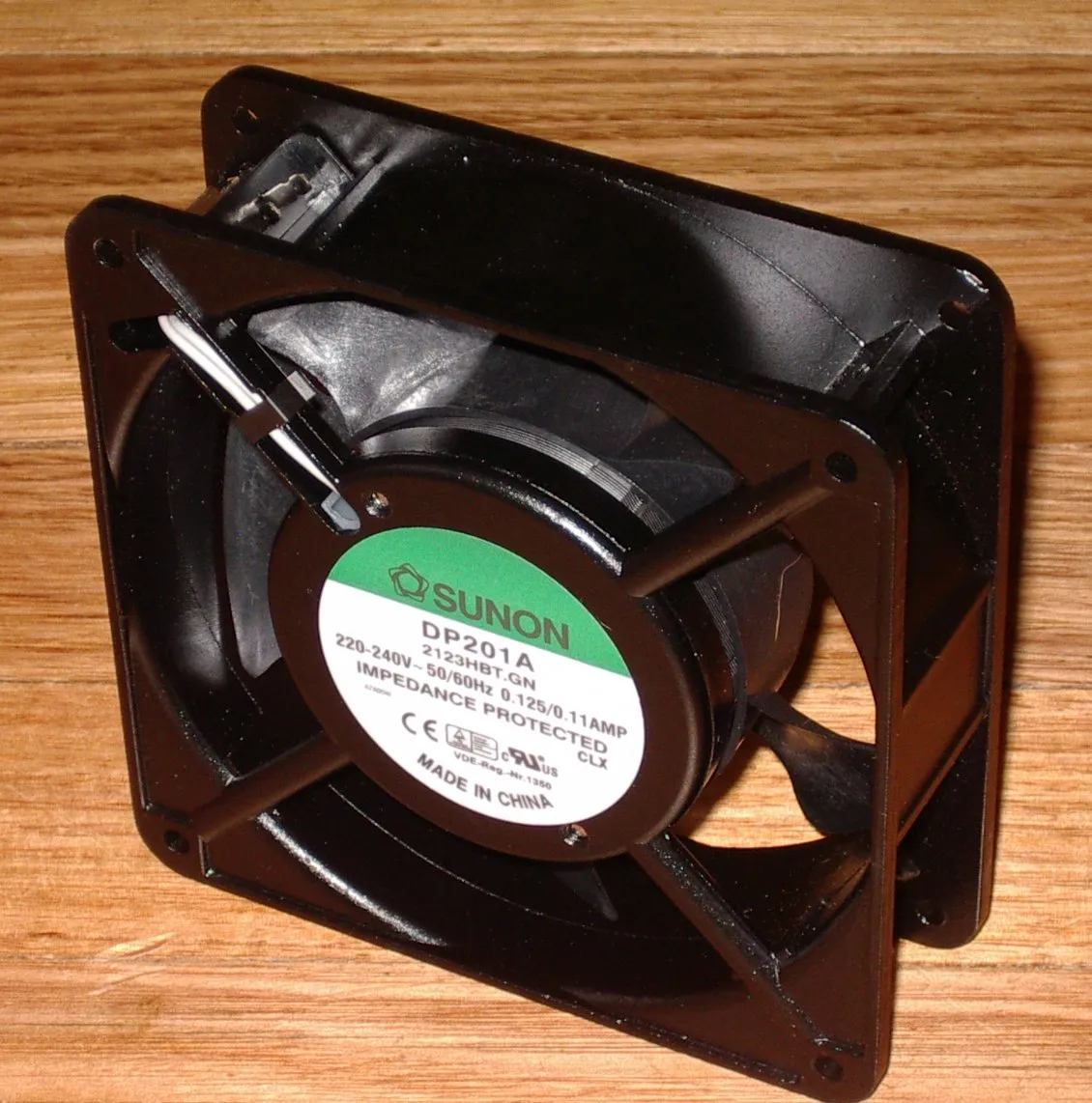 Sunon 120mm X 120mm X 38mm 240Volt AC Computer Cooling Fan # FAN201B